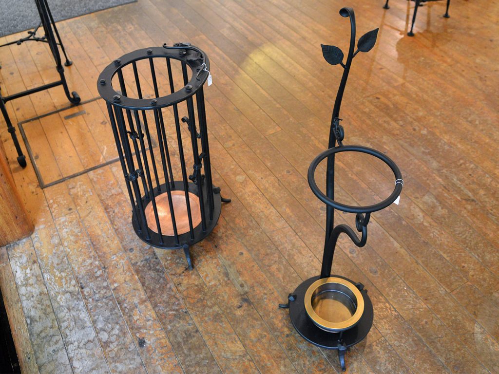 鍛造 椅子 金属造形作家の和田隆彦の作品 一点物-